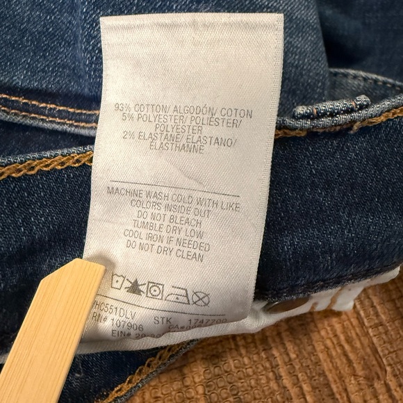 Hudson Holly High Rise Cropped Flare | 29 - Picture 9 of 14